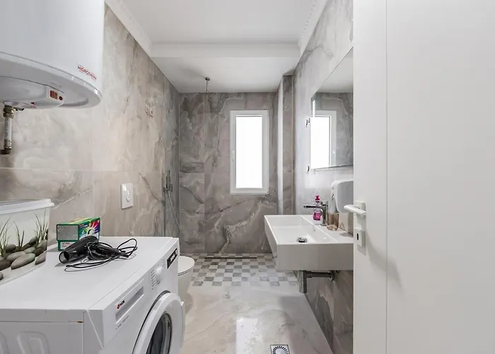 Relax Seafront By Ps * Golem (Tirana)