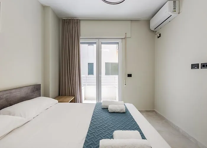 Relax Seafront By Ps Golem (Tirana)