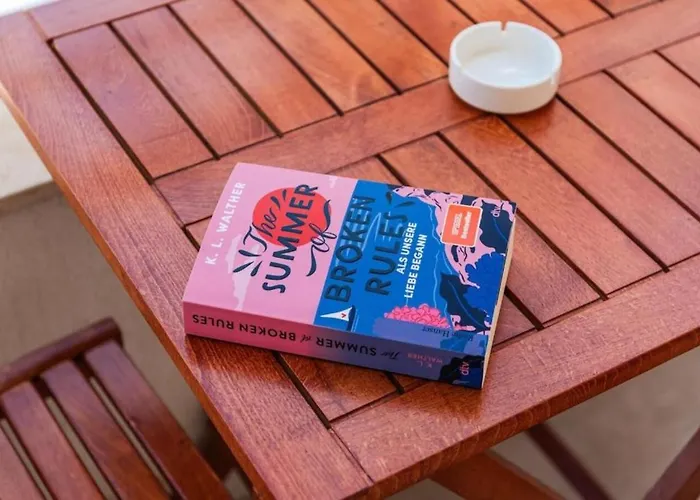 Relax Seafront By Ps Golem (Tirana)